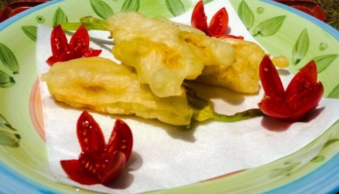 street food - fiori di zucca in pastella